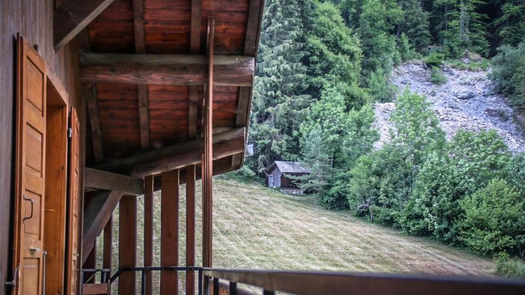 Auberge de jeunesse L'Ardesia à Morzine Extérieur photo